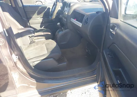 2016 Jeep Compass Sport из США, поврежденный, VIN 1C4NJCBA8GD705366